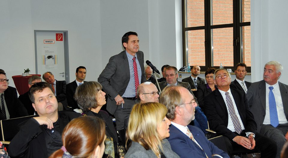 Oliver Blatt, Abteilungsleiter vdek, während der Diskussion im Plenum