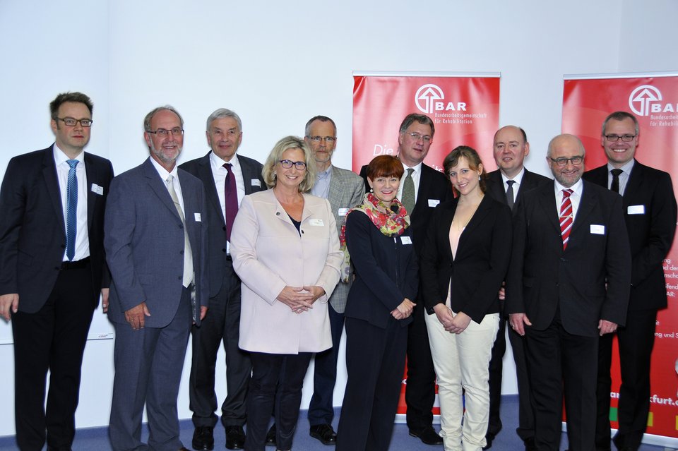 Gruppenfoto von Markus Oberscheven, Dr. Friedrich Mehrhoff, Prof. Dr. Paul-Walter Schönle, Helga Lüngen, Dr. Rolf Buschmann-Steinhage, Dr. Helga Seel, Dr. Bodo Liese, Kim Mathes, Dr. Alexander Loevenich, Dr. Wilfried Schupp, Björn Hagen.