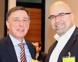 Dr. Joachim Breuer (Hauptgeschäftsführer der DGUV) und Markus Hoffmann (Vorstandsvorsitzender der BAR).